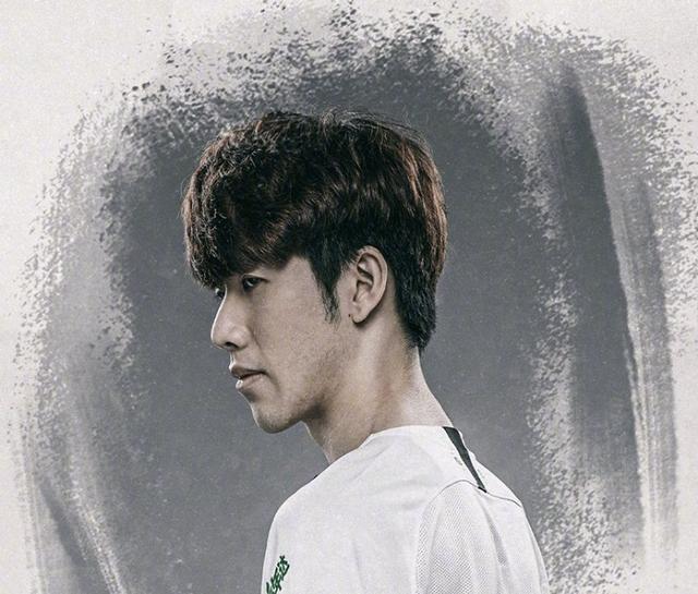 巴西稳居排 巴西稳居排